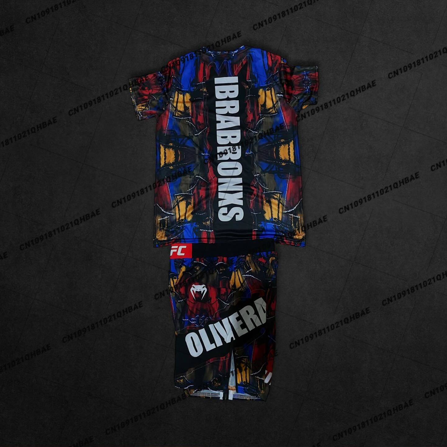 Sports Equipment Set - Sommer-Top-Boxer-MMA-Oktagon-Käfig-Set von Charles Oliveira: T-Shirt und